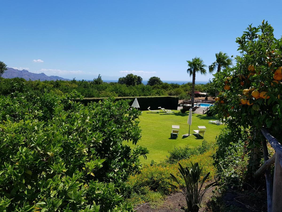 Agriturismo Le Case Di Civi Mascali Eksteriør billede