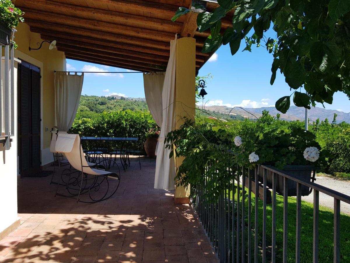 Agriturismo Le Case Di Civi Mascali Eksteriør billede