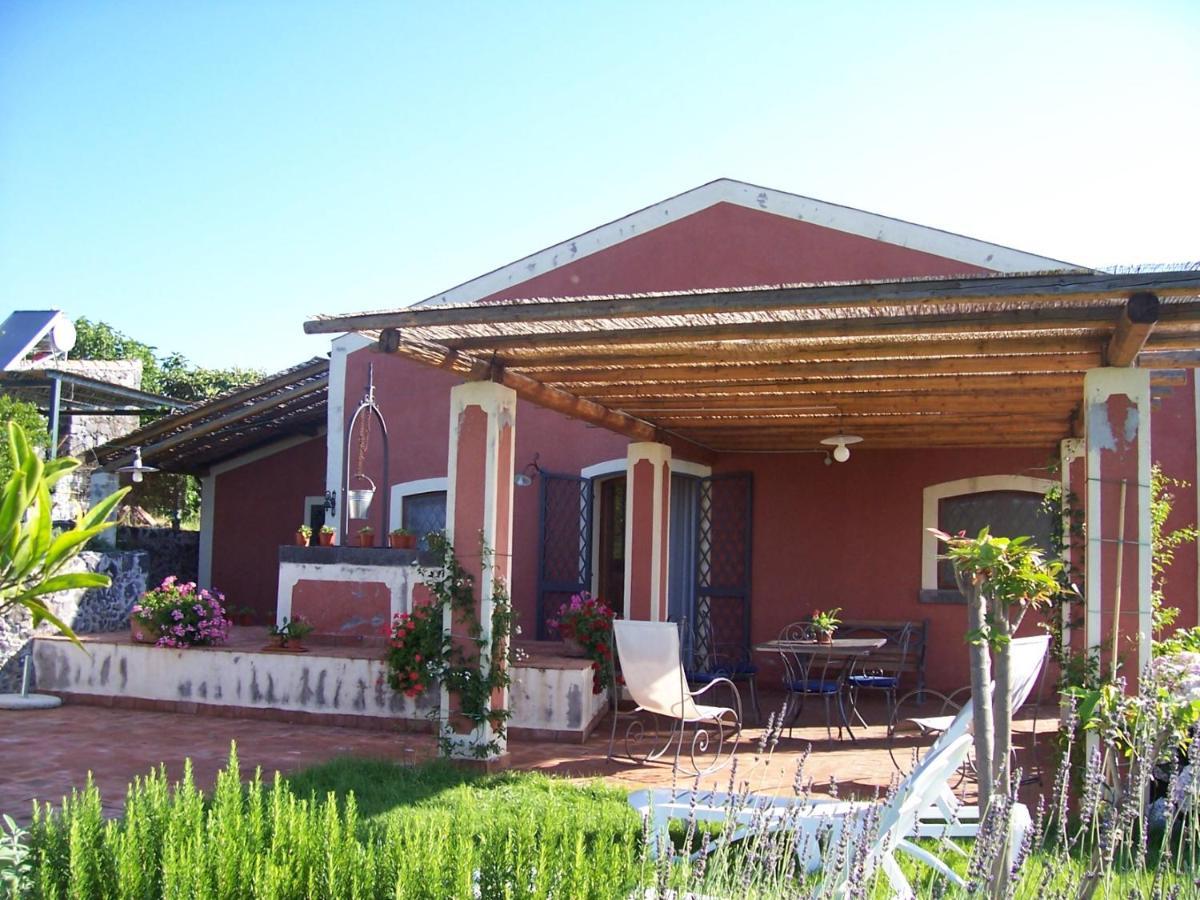 Agriturismo Le Case Di Civi Mascali Eksteriør billede