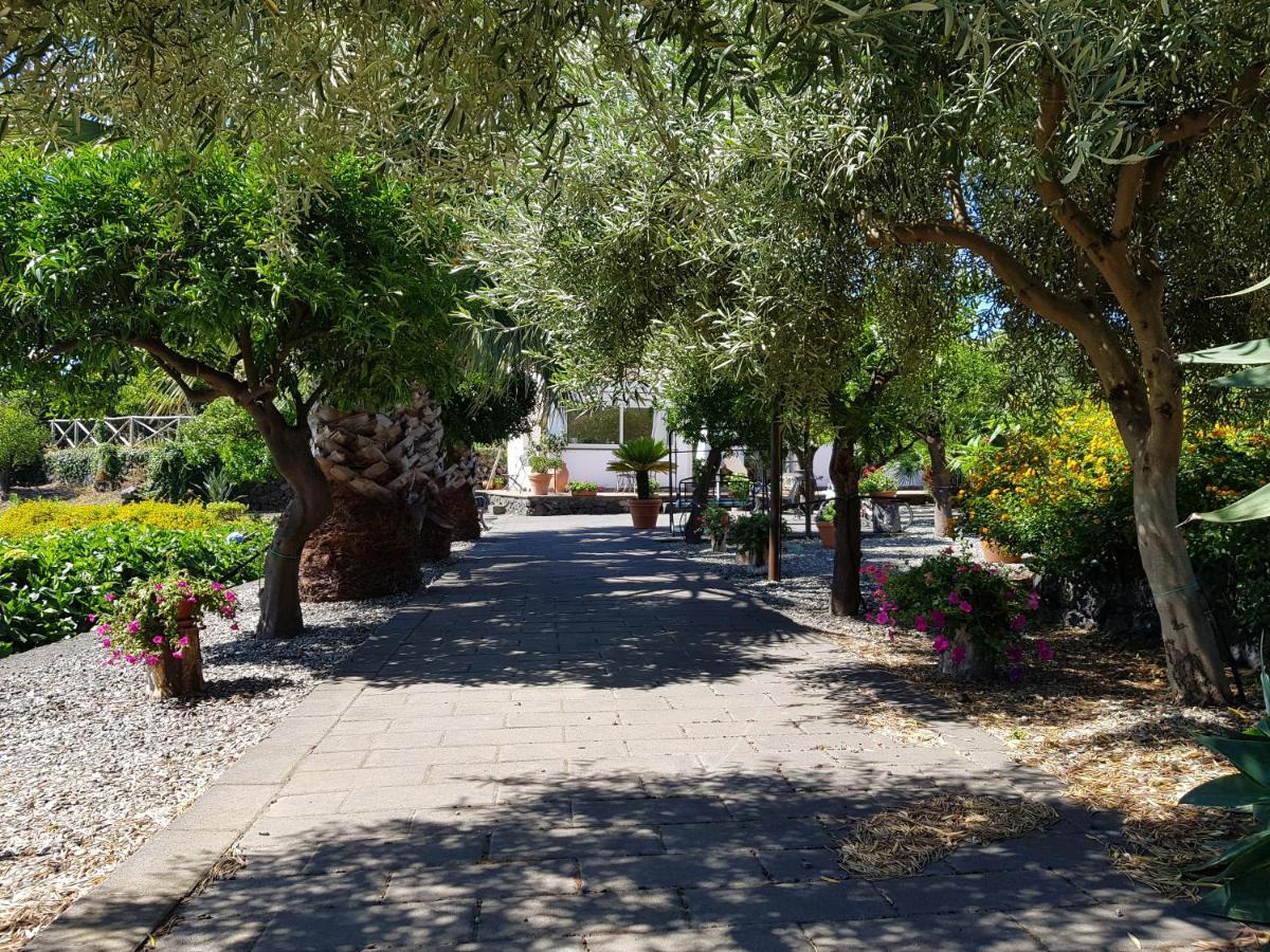 Agriturismo Le Case Di Civi Mascali Eksteriør billede